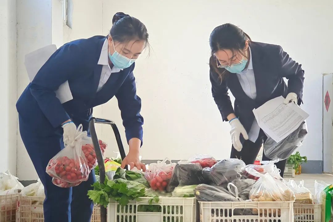 同心戰(zhàn)疫，我們在一起！